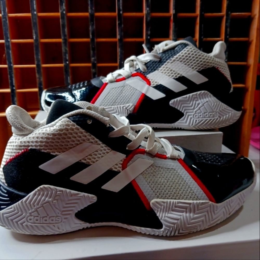 ADIDAS Court Vision 2 Basketball Shoes - White Black Red